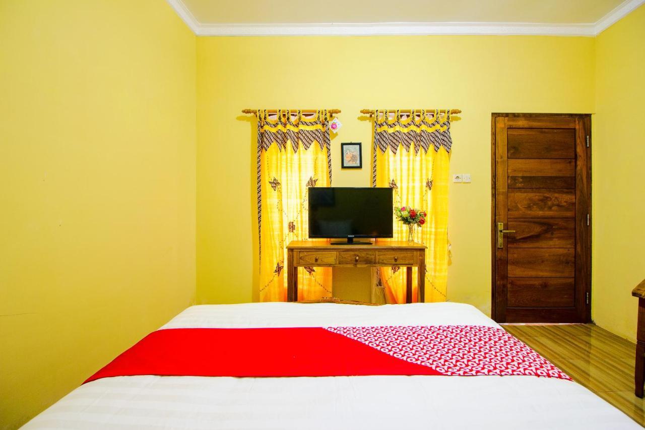 Oyo 2047 Opak Village Bed & Breakfast Bantul Exterior foto